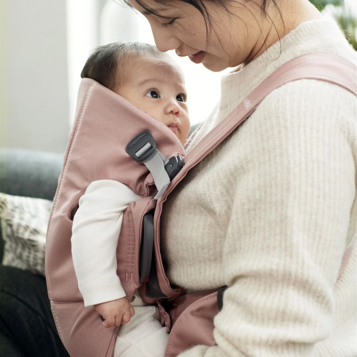 BabyBjörn Mini Cotton Draagzak BabyBjörn Mini Cotton Draagzak -Babyproducten Verkoopwinkel babybj rn mini cotton draagzak oudroze 2