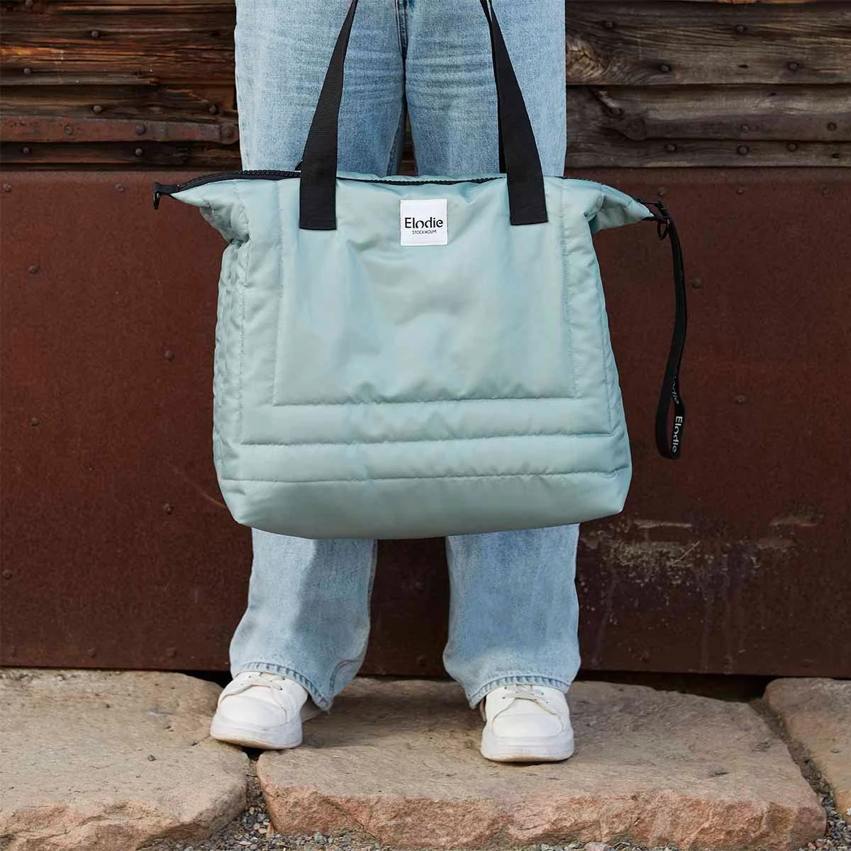 Elodie Luiertas Quilted Pebble Green Elodie Details Elodie Luiertas Quilted Pebble Green -Babyproducten Verkoopwinkel elodie details changing bag luiertas soft shell pebble green 3
