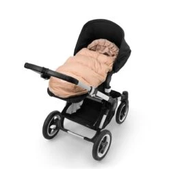 Elodie Details Elodie Donzen Voetenzak 3 Elodie Details Elodie Donzen Voetenzak -Babyproducten Verkoopwinkel elodie details donzen voetezenzak light down footmuff blushing pink 4