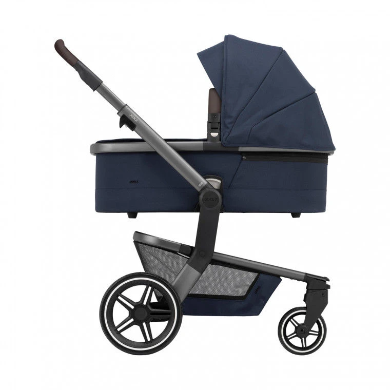 Joolz Hub Plus Navy Blue + Maxi-Cosi Cabriofix I-Size Essential Black Joolz Hub Plus Navy Blue + Maxi-Cosi Cabriofix I-Size Essential Black -Babyproducten Verkoopwinkel joolz hub plus kinderwagen 2 in 1 navy blue 1