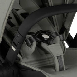 Joolz Hub Plus Sage Green + Maxi-Cosi Cabriofix I-Size Essential Black 11 Joolz Hub Plus Sage Green + Maxi-Cosi Cabriofix I-Size Essential Black -Babyproducten Verkoopwinkel joolz hub plus kinderwagen 2 in 1 sage green 6