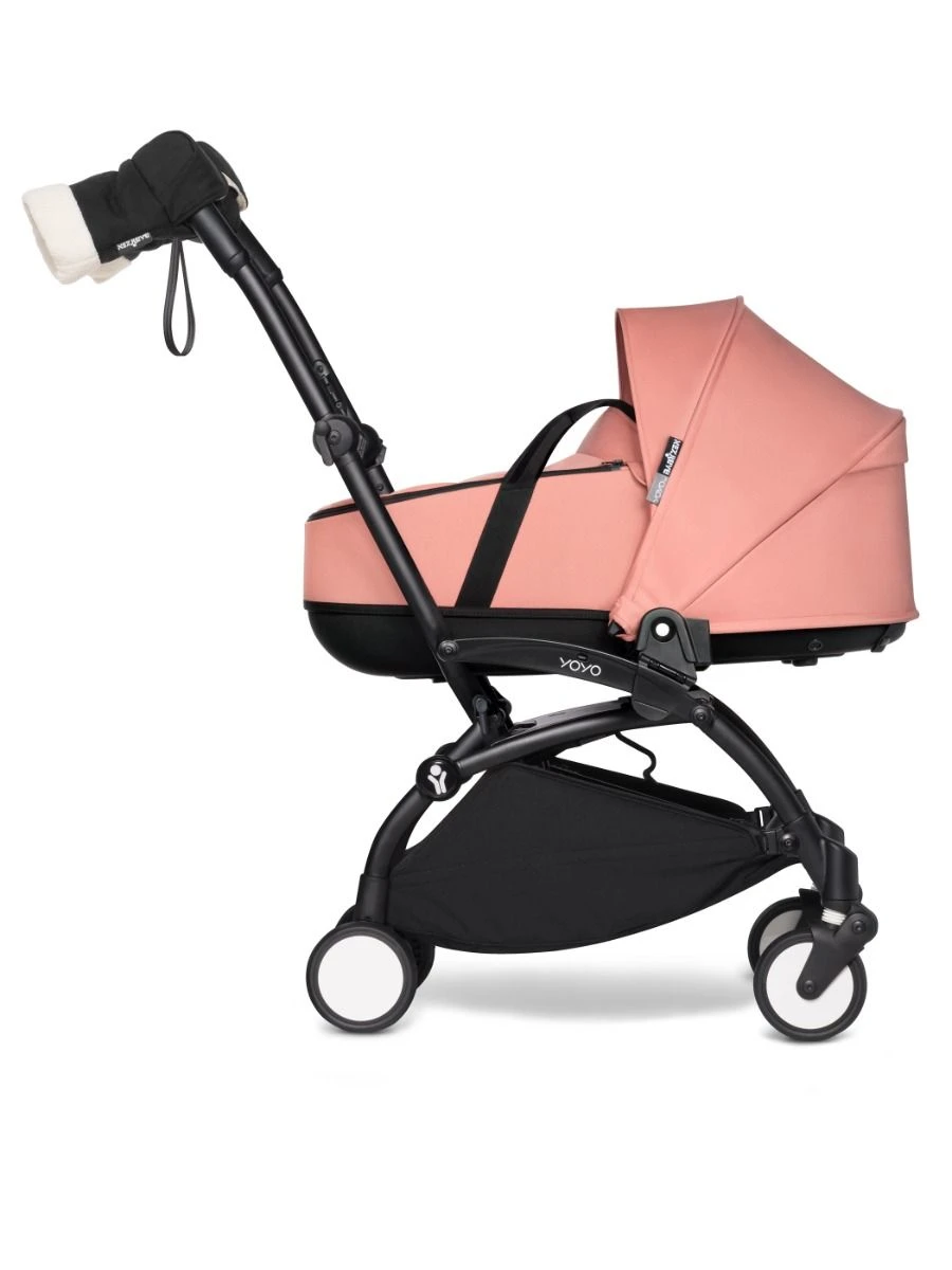 Babyzen Yoyo Mittens -Babyproducten Verkoopwinkel yoyo 2 bassinet profile black frame mittens web